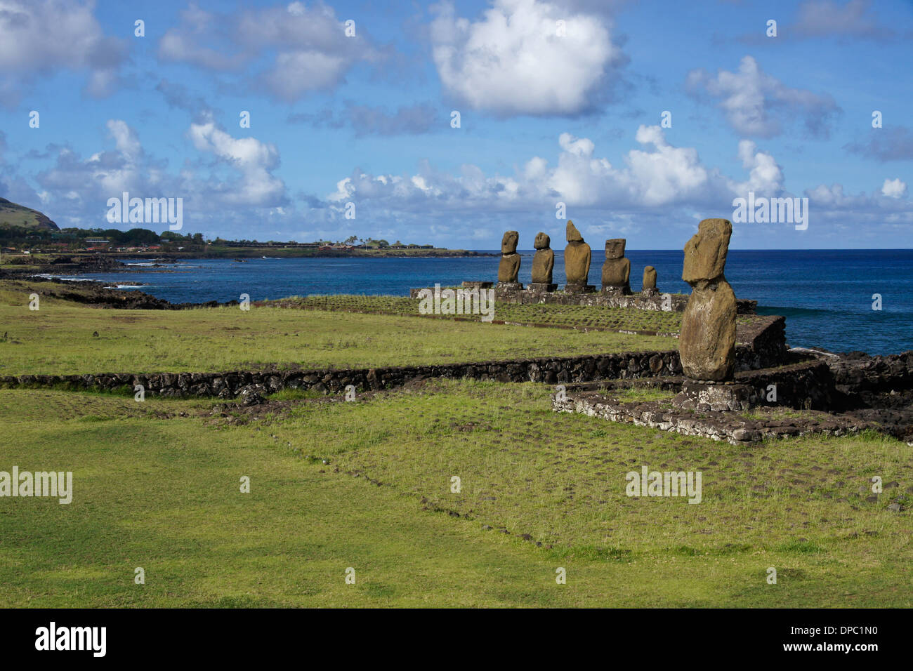 Ahu Vai Ure (five moai) and Ahu Tahai (one moai) at Tahai Ceremonial Complex, Easter Island, Chile Stock Photo