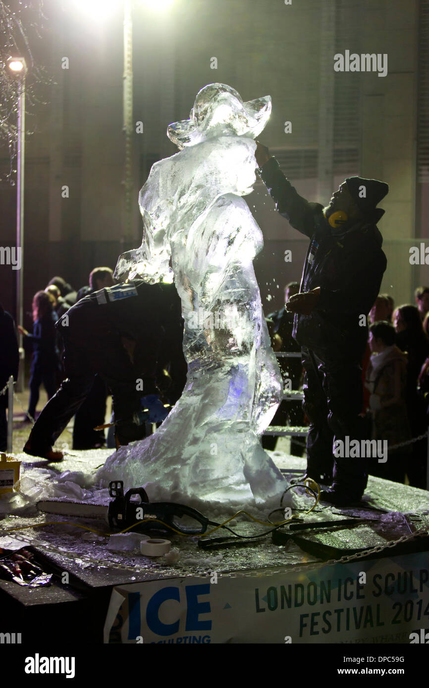 Ice sculptures canary wharf hi-res stock photography and images - Alamy