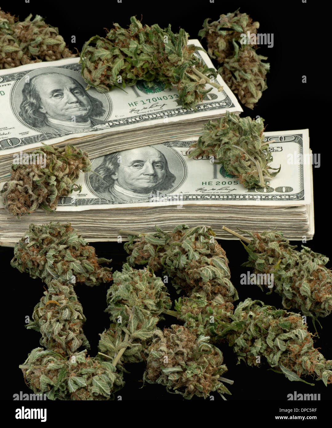Marijuana market hi-res stock photography and images - Page 3 - Alamy