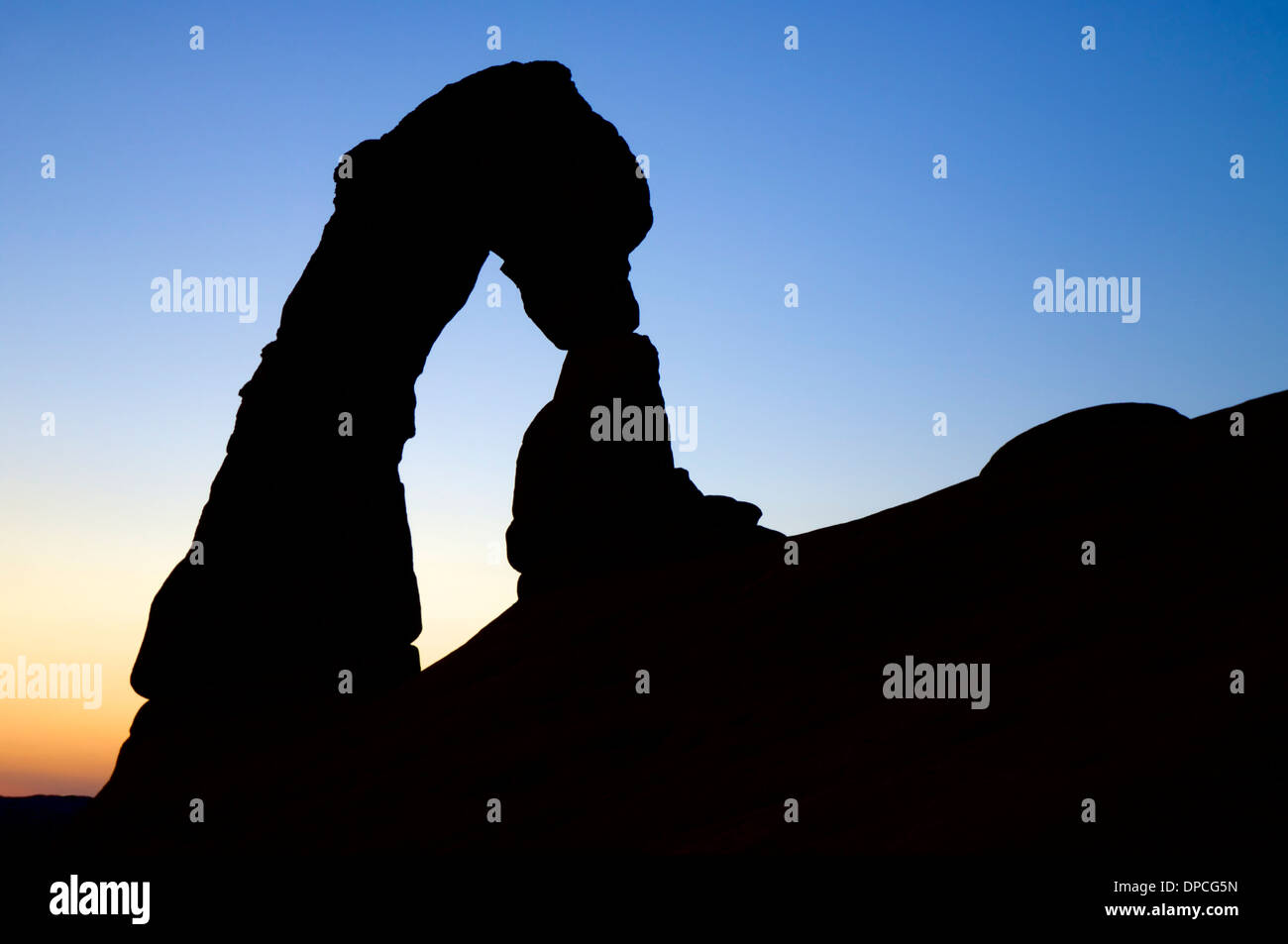 Delicate arch silhouette hi-res stock photography and images - Alamy