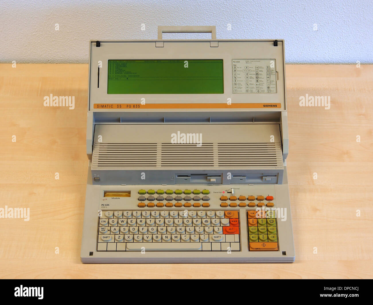 The Siemens Simatic S5 PG 635 3 is a programmable logic controller (PLC ...