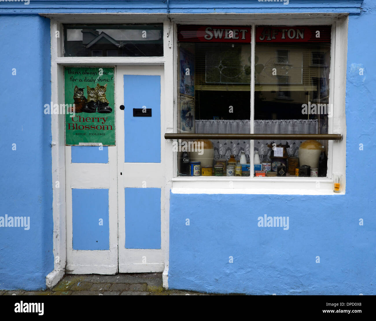 ireland irish tradition traditional pub window shop front  licensed premises Stock Photo