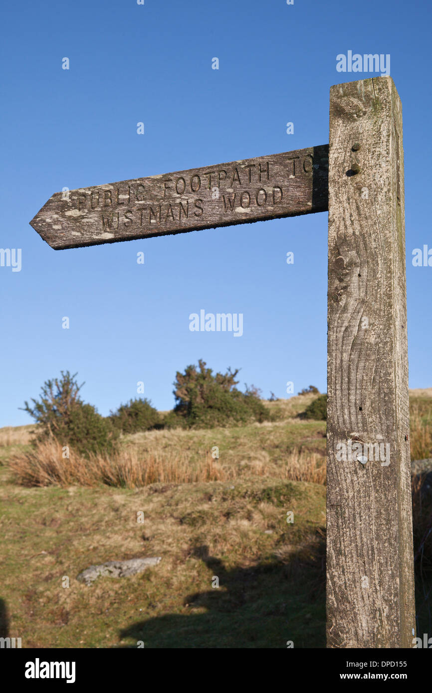 Weathered wooden signpost pointing to Wistman's Wood, Dartmoor, Devon ...