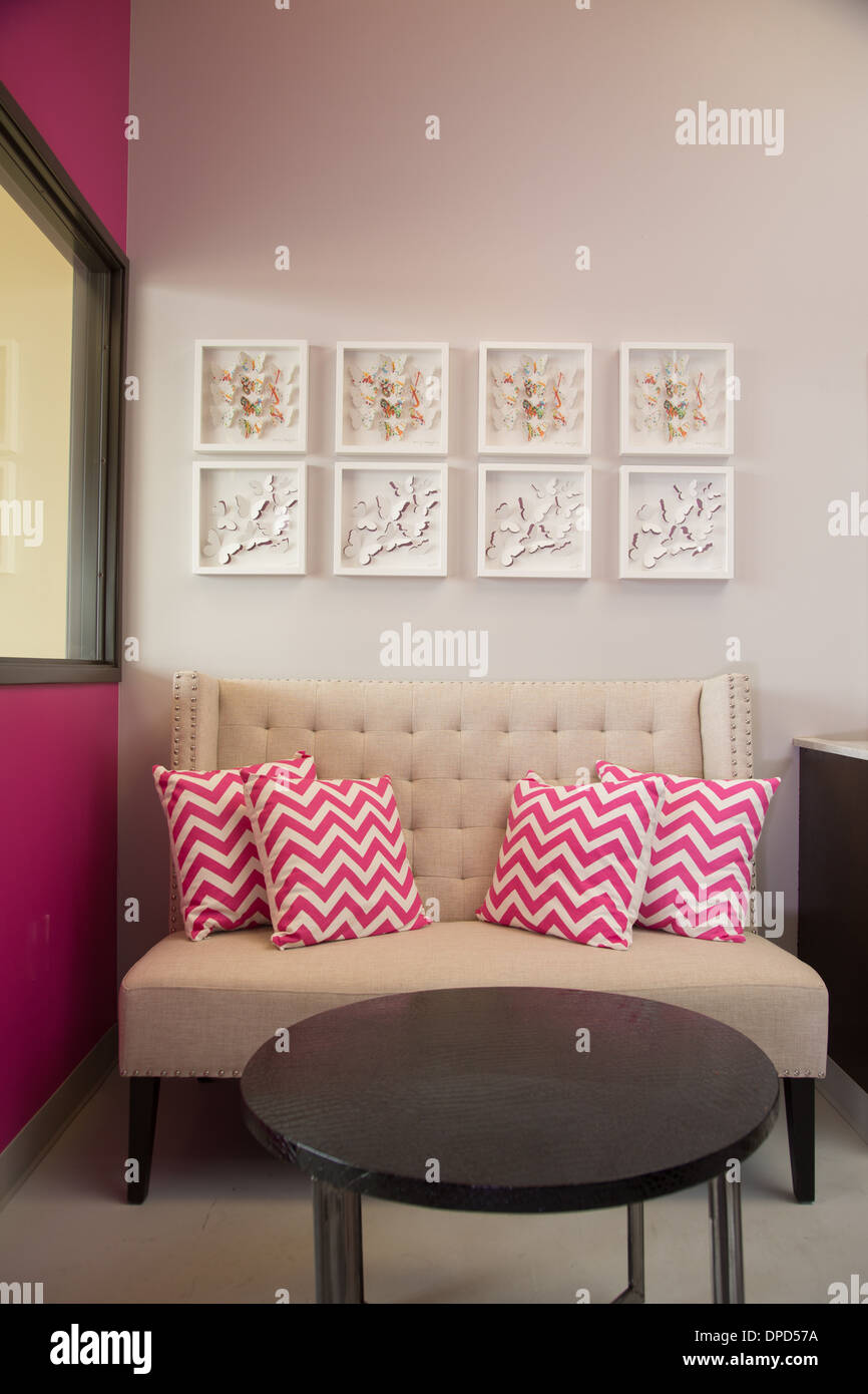Classy Sitting Area In A Modern Hair Salon Stock Photo Alamy
