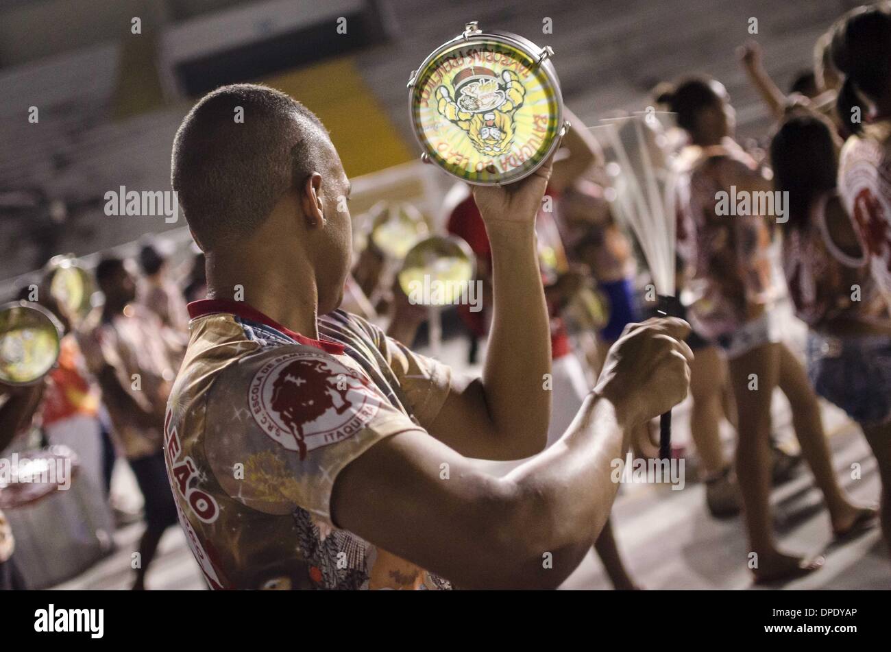 Sao Paulo, Brazil. 11th Jan, 2014. Members of ''Escola de Samba Leandro the Itaquera'' drums rehearse at Sao Paulo's ''sambodromo'' this saturday - 11/01/2014. The drums is the heart of samba, and found by many people the most important piece of details evaluated by the judges along the carnival parade © Gustavo Basso/NurPhoto/ZUMAPRESS.com/Alamy Live News Stock Photo
