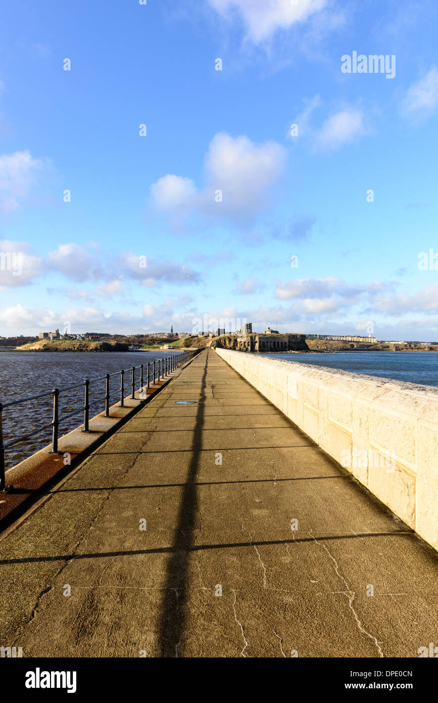 Tynemouth Pier Stock Photo Alamy