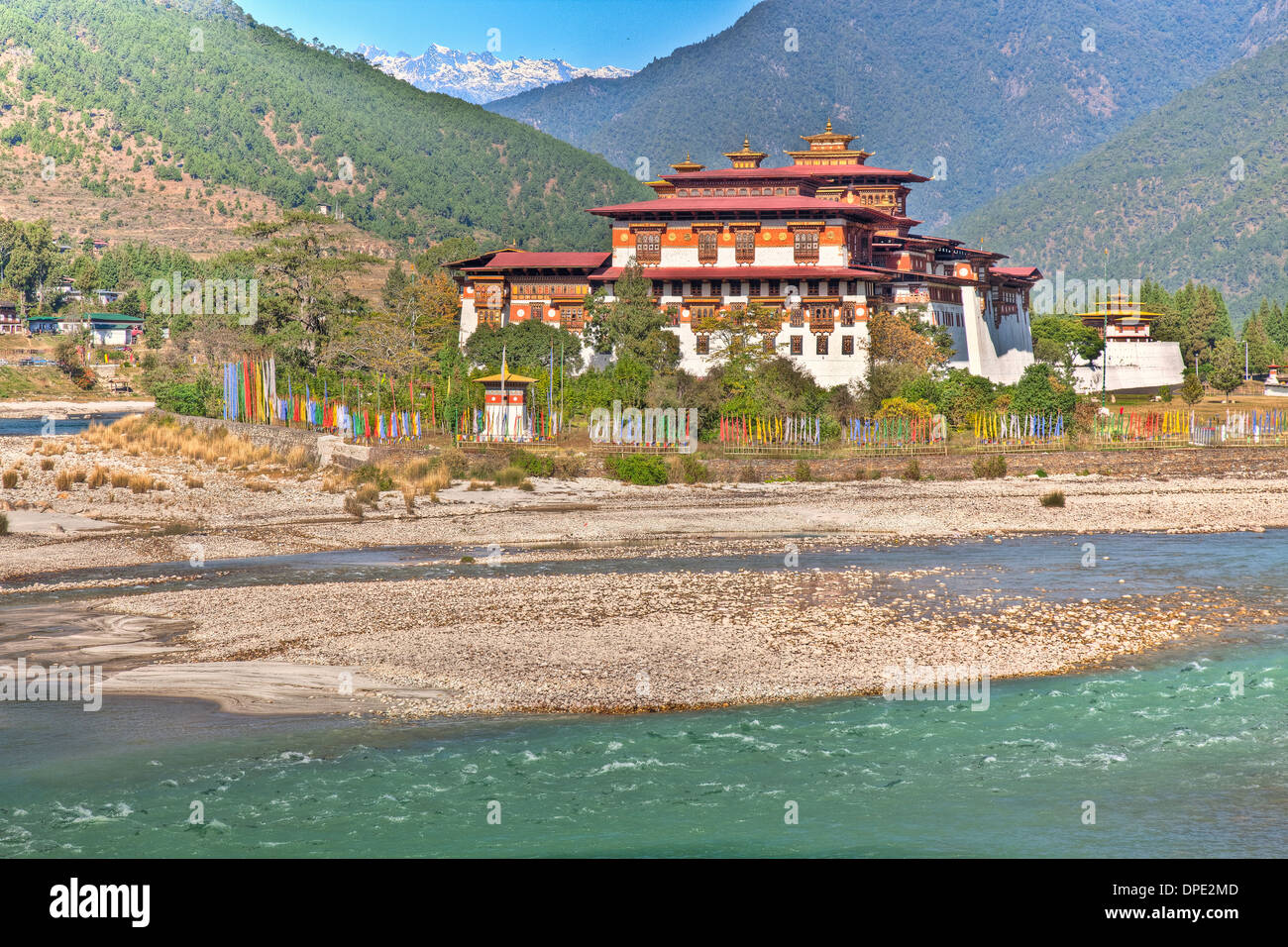 Punakha Dzong Monastery Bhutan Himalayan Mountains Built originally in 1300s Sacred site for Bhutanese people on Phochu & Mochu Stock Photo