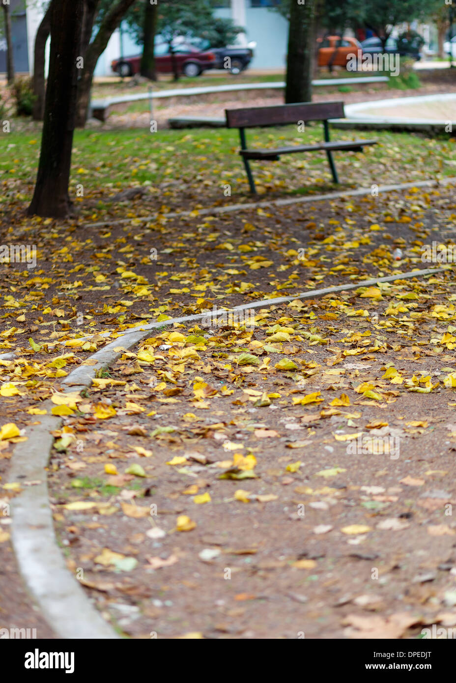 Lonely bench hi-res stock photography and images - Alamy