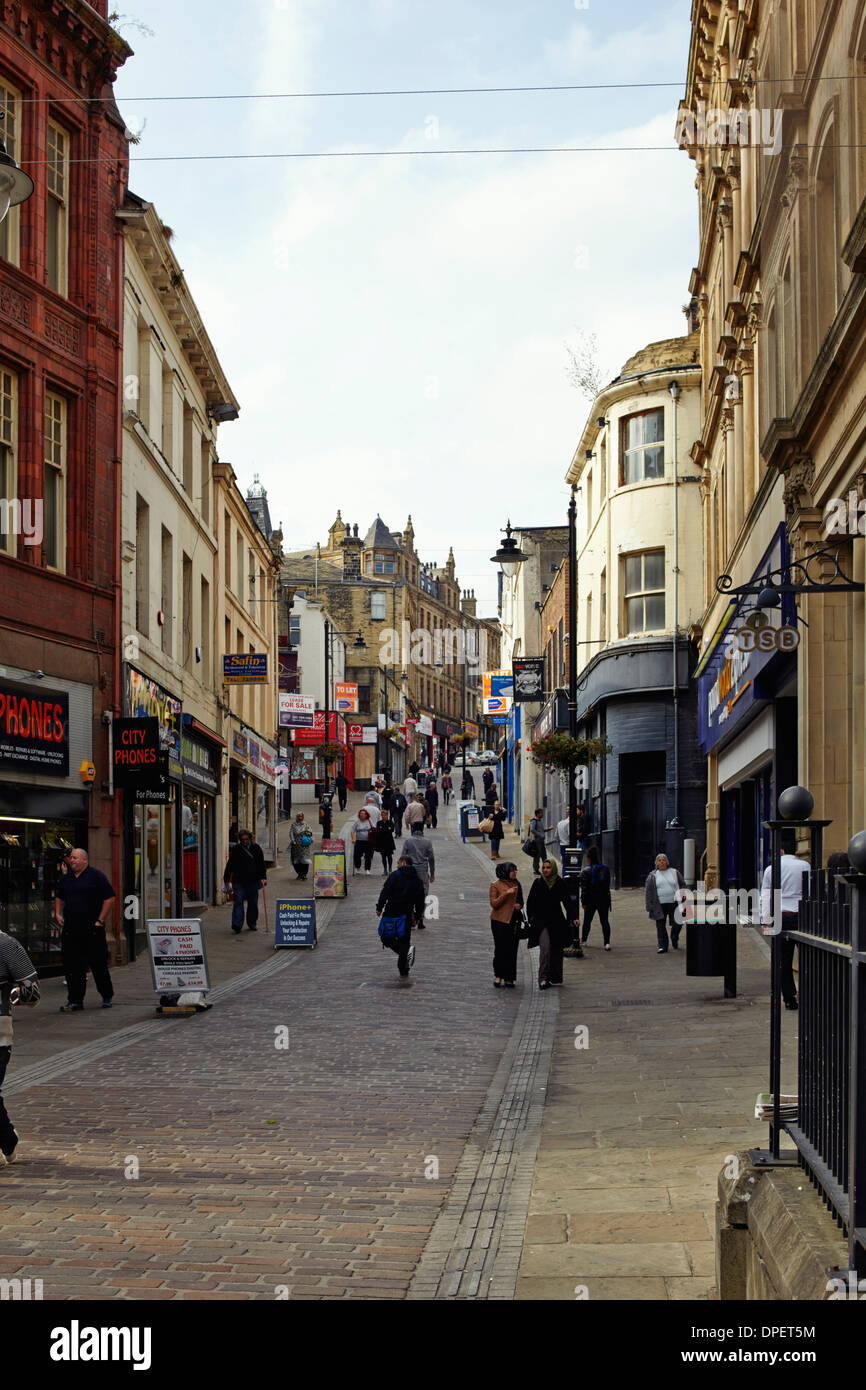 Bradford, Yorkshire shopping centre street Stock Photo
