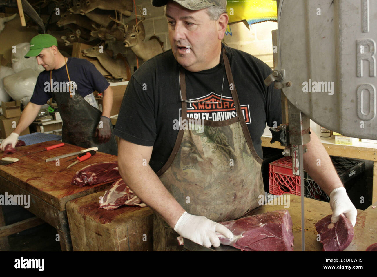 Butchering deer hires stock photography and images Alamy