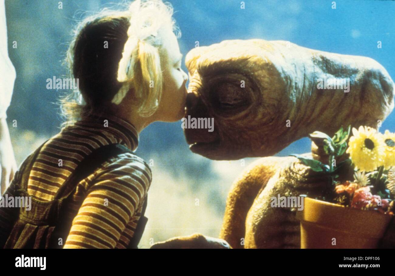 Jul. 13, 2006 - E.T. THE EXTRA-TERRESTRIAL (1982).DREW BARRYMORE.TV-FILM STILL. (Credit Image: © Globe Photos/ZUMApress.com) Stock Photo