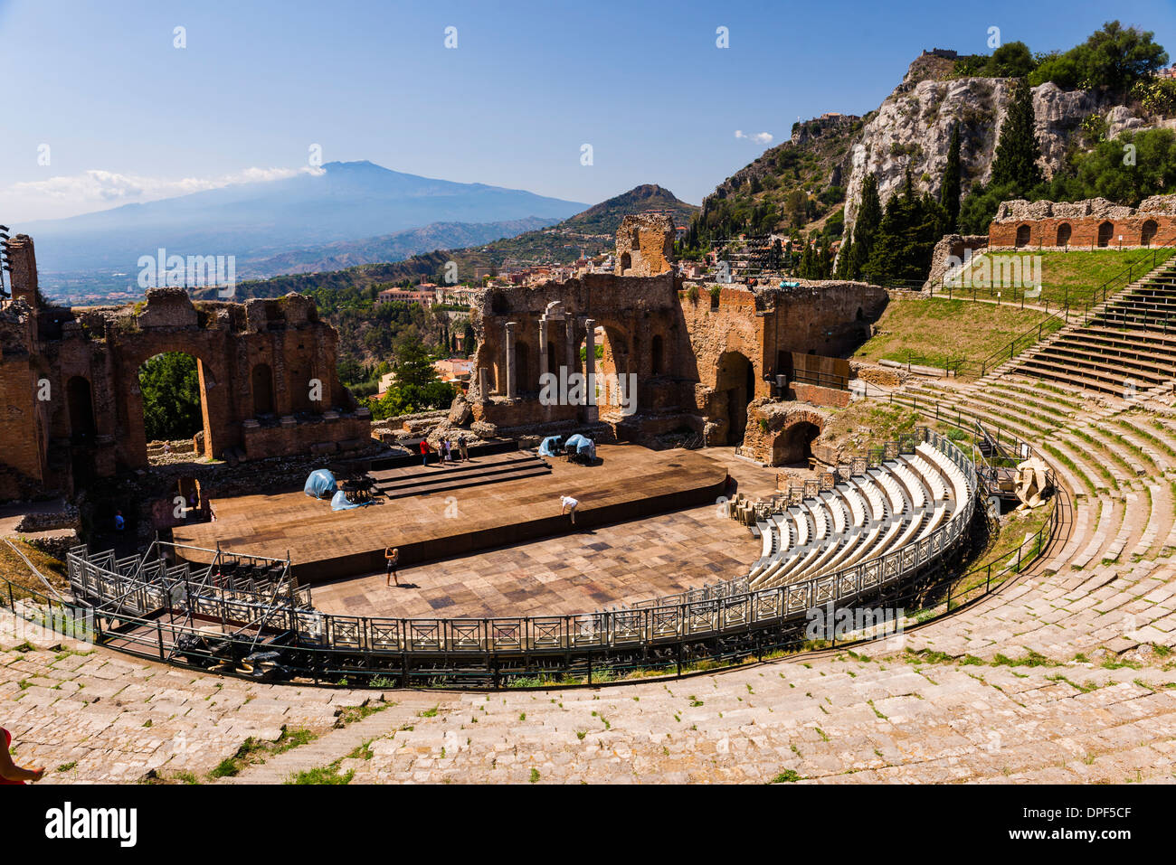 Teatro Greco (Greek Theatre), view of the amphitheatre and Mount Etna Volcano, Taormina, Sicily, Italy, Europe Stock Photo