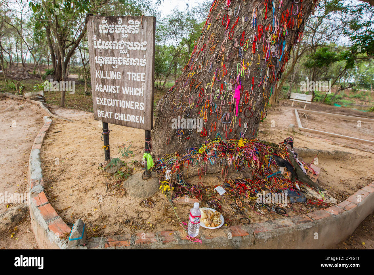 Killing Tree at the Killing Fields of Choueng Ek, child victims under the Khmer Rouge, Phnom Penh, Cambodia Stock Photo