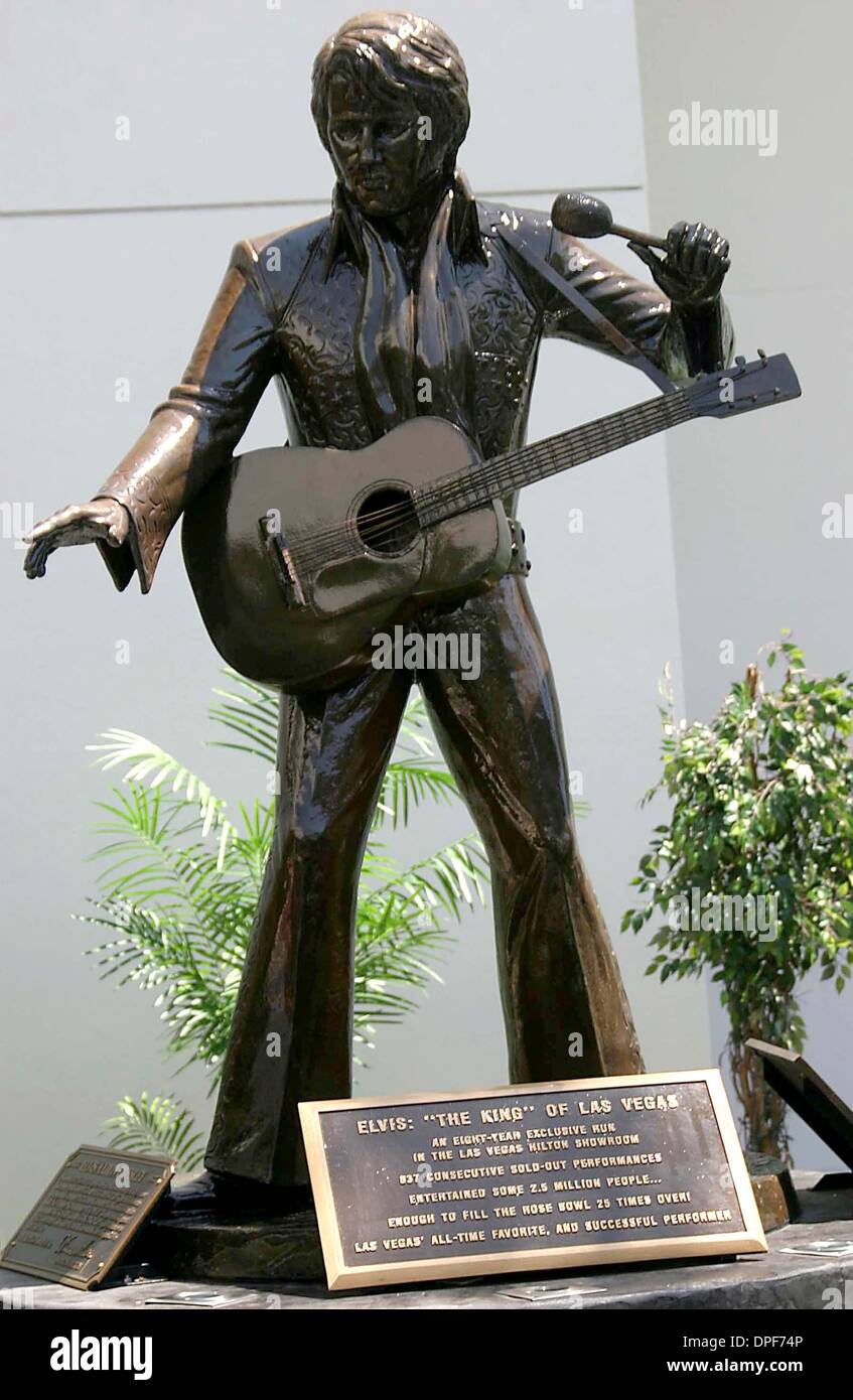 June 21, 2006 Hollywood, California, U.S. K48433EG.ELVIS STAUE