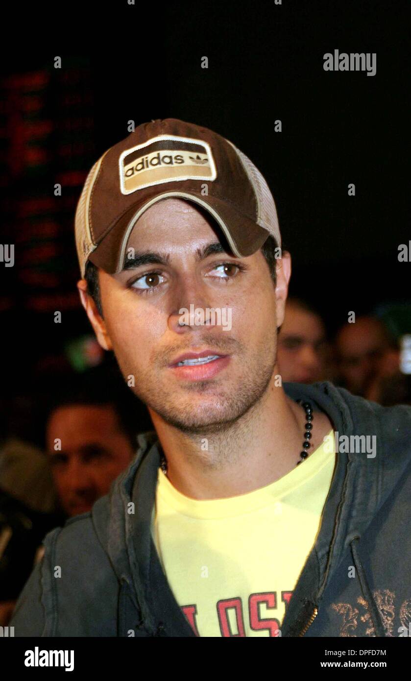 Sept. 10, 2006 - Hollywood, California, U.S. - I11129EG.Enrique Iglesias  Hosts Saturday Night at Pure Nightclub, Las Vegas, Nevada..09-09-2006. /  2006.ENRIQUE EGLESIAS(Credit Image: © Ed Geller/Globe Photos/ZUMAPRESS.com  Stock Photo - Alamy