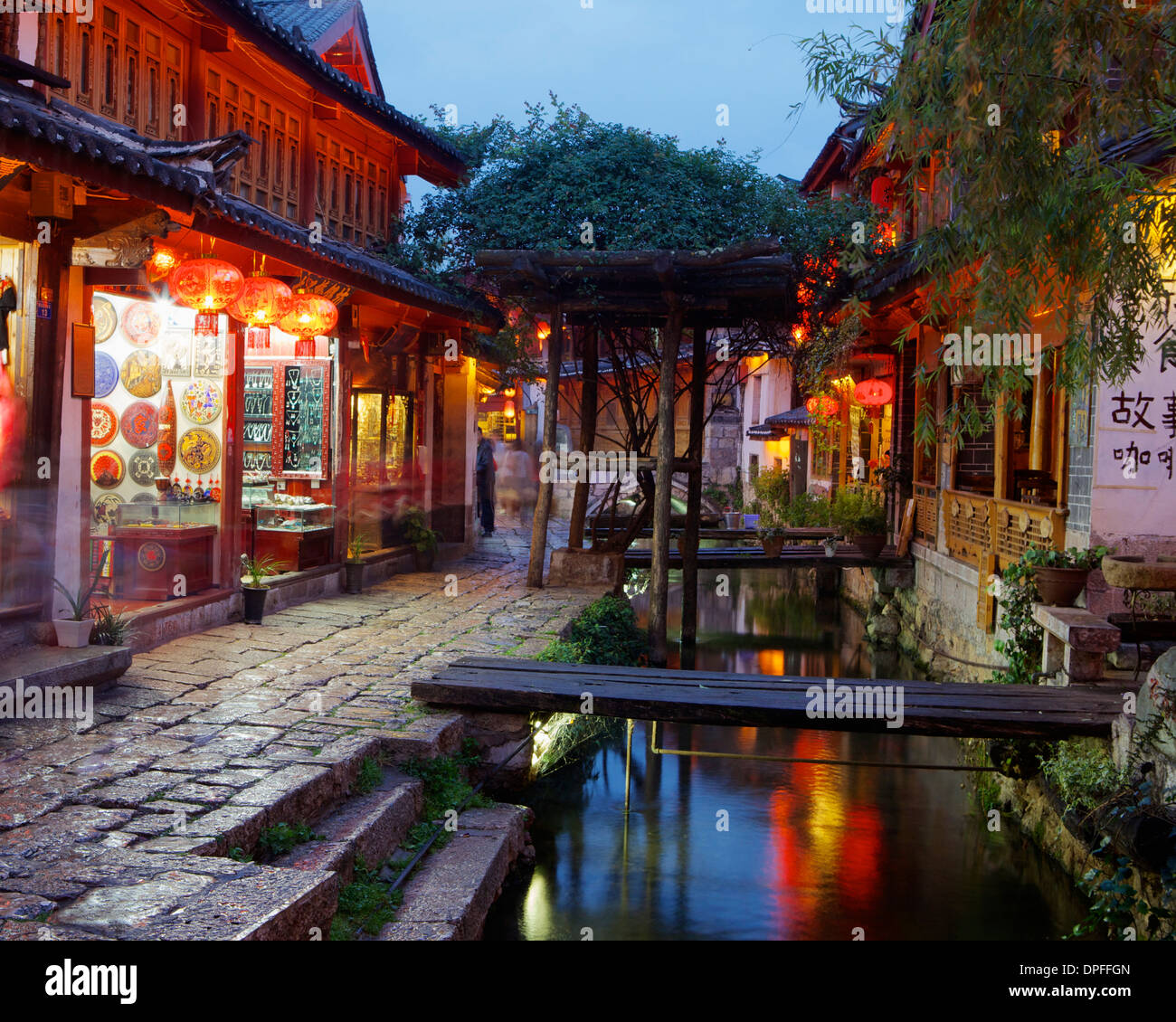 Early evening street scene in the Old Town, Lijiang, UNESCO World Heritage Site, Yunnan Province, China, Asia Stock Photo