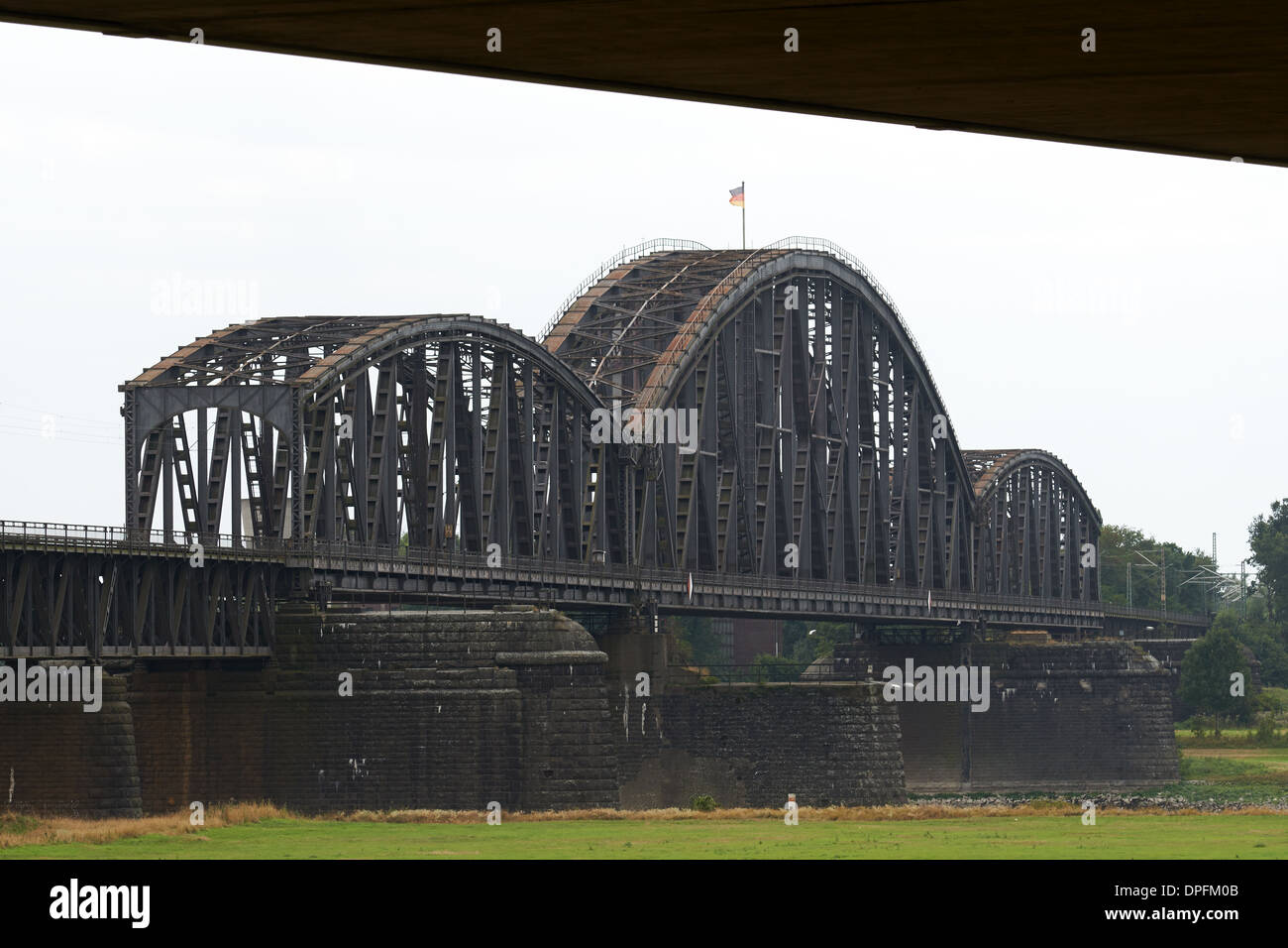 Haus-Knipp railway bridge, Duisburg, North Rhine-Westphalia, Germany. Stock Photo