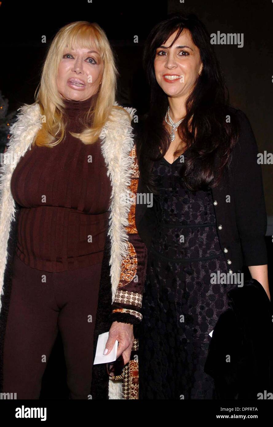 Elaine young hires stock photography and images Alamy