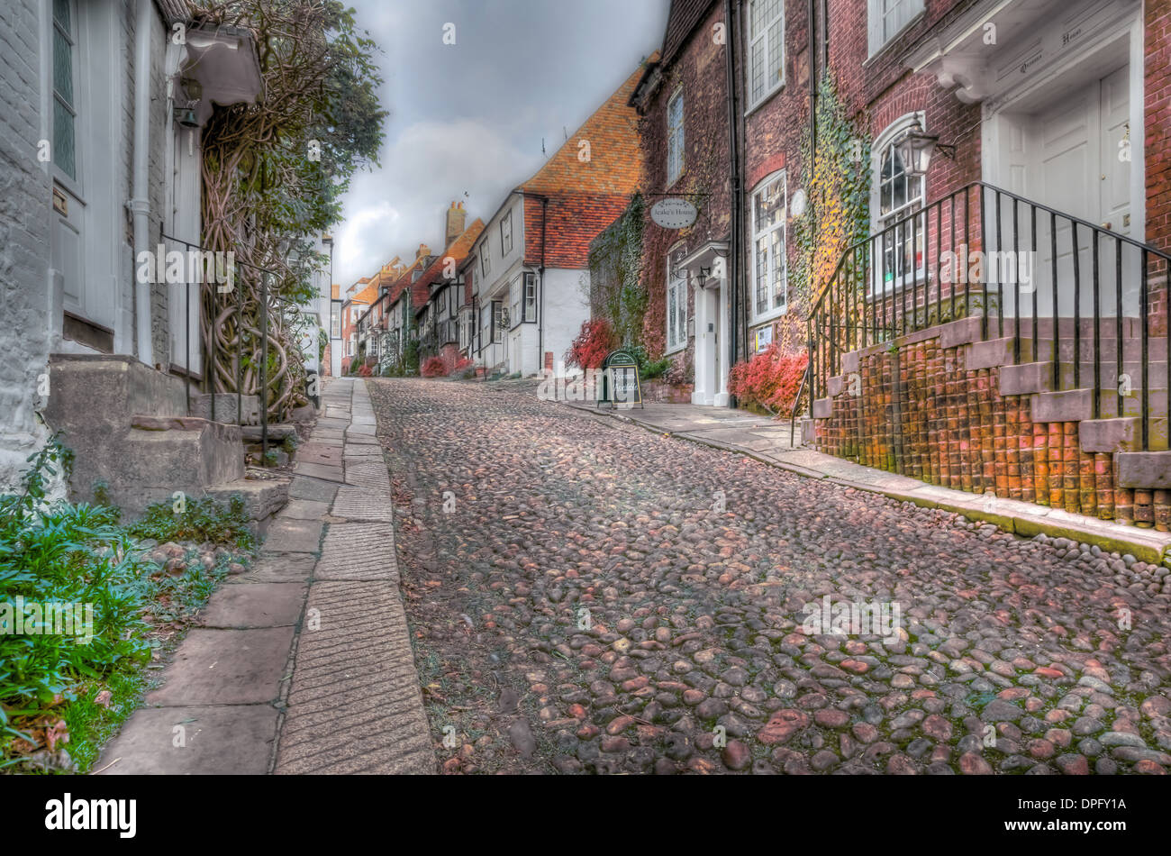 cobbled-streets-of-rye-in-east-sussex-stock-photo-alamy