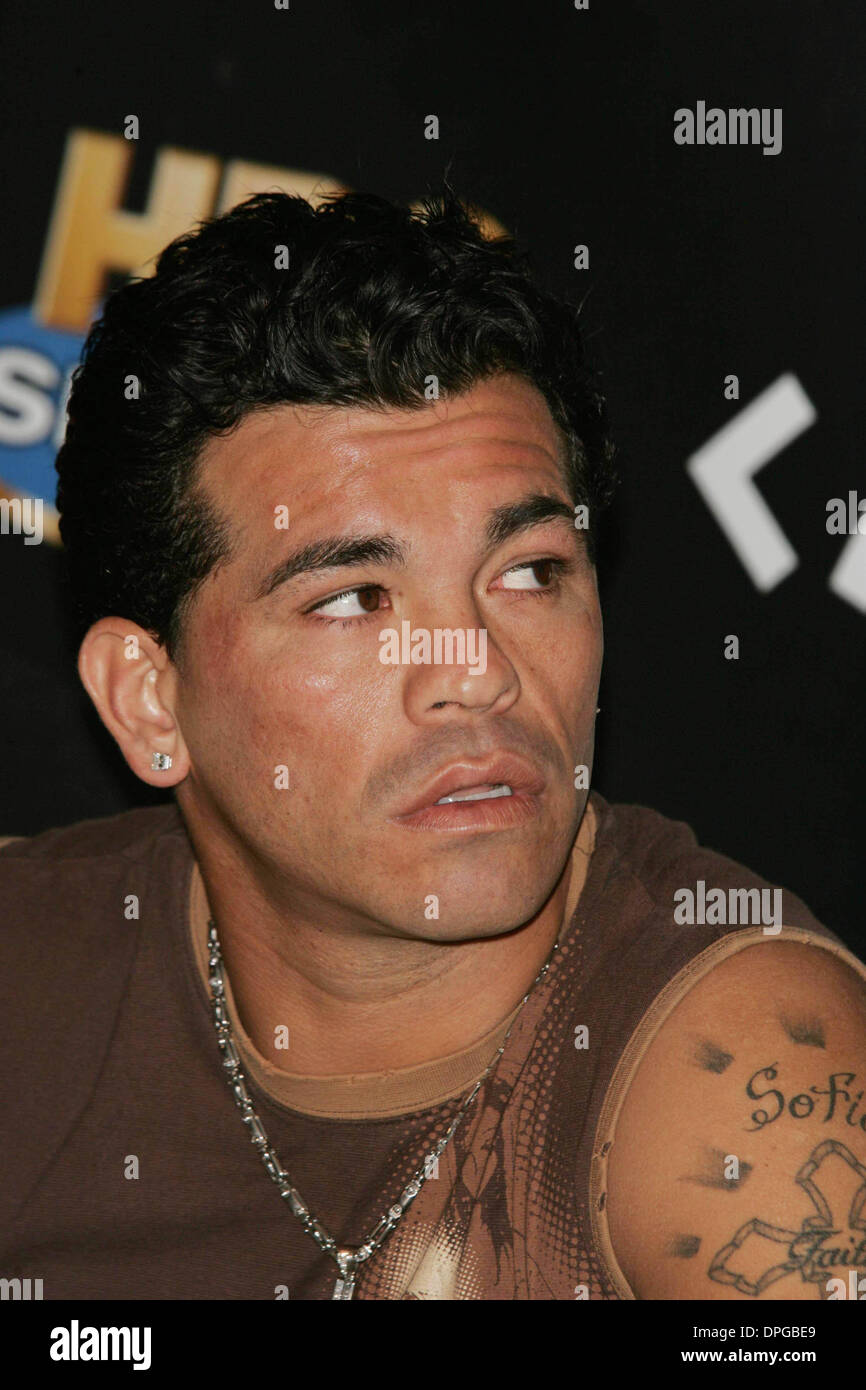 May 21, 2006 New York, New York, U.S. BOXING MATCHES