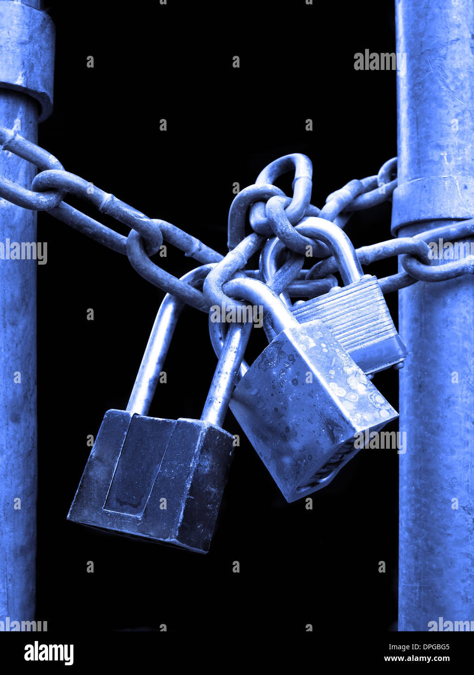 Security gate locks hi-res stock photography and images - Alamy