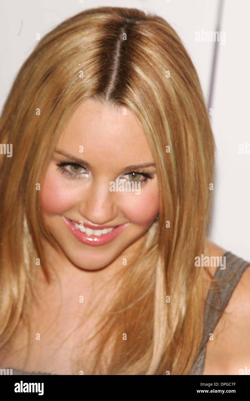 hairspray-2007-amanda-bynes-hi-res-stock-photography-and-images-alamy