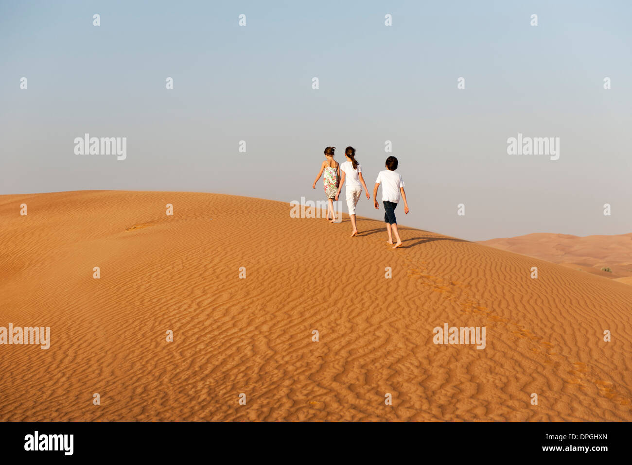 Hot desert climates hi-res stock photography and images - Alamy