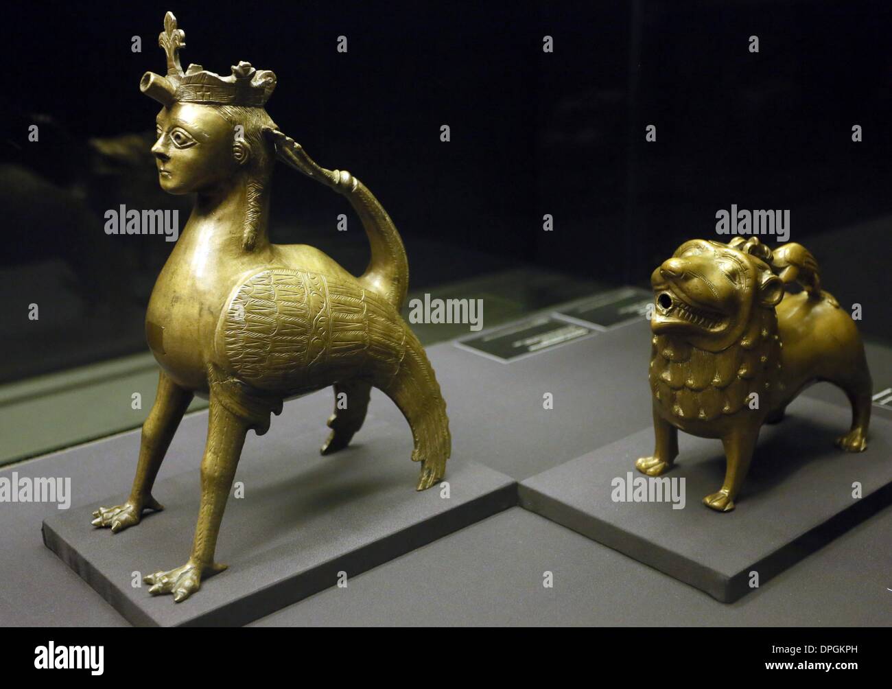 Figures of sirens hires stock photography and images Alamy