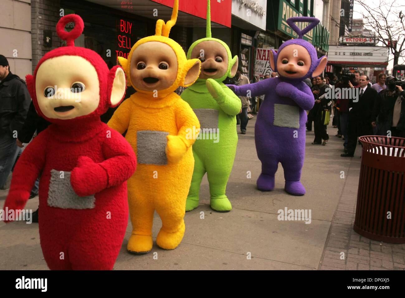 Mar. 25, 2006 - New York, New York, U.S. - THE TELETUBBIES KICK OFF  IT'S GLOBAL 10 YEAR CELEBRATION AND THEIR FIRST VISIT TO AMERICAN SOIL WITH A WEEKLONG TOUR OF NEW YORK New York LANDMARKS, STARTING WITH A TRIP TO THE WORLD FAMOUS APOLLO THEATRE   .HARLEM USA  03-26-2007.       2007.THE TELETUBBIES .K52334RM.(Credit Image: © Rick Mackler/Globe Photos/ZUMAPRESS.com) Stock Photo
