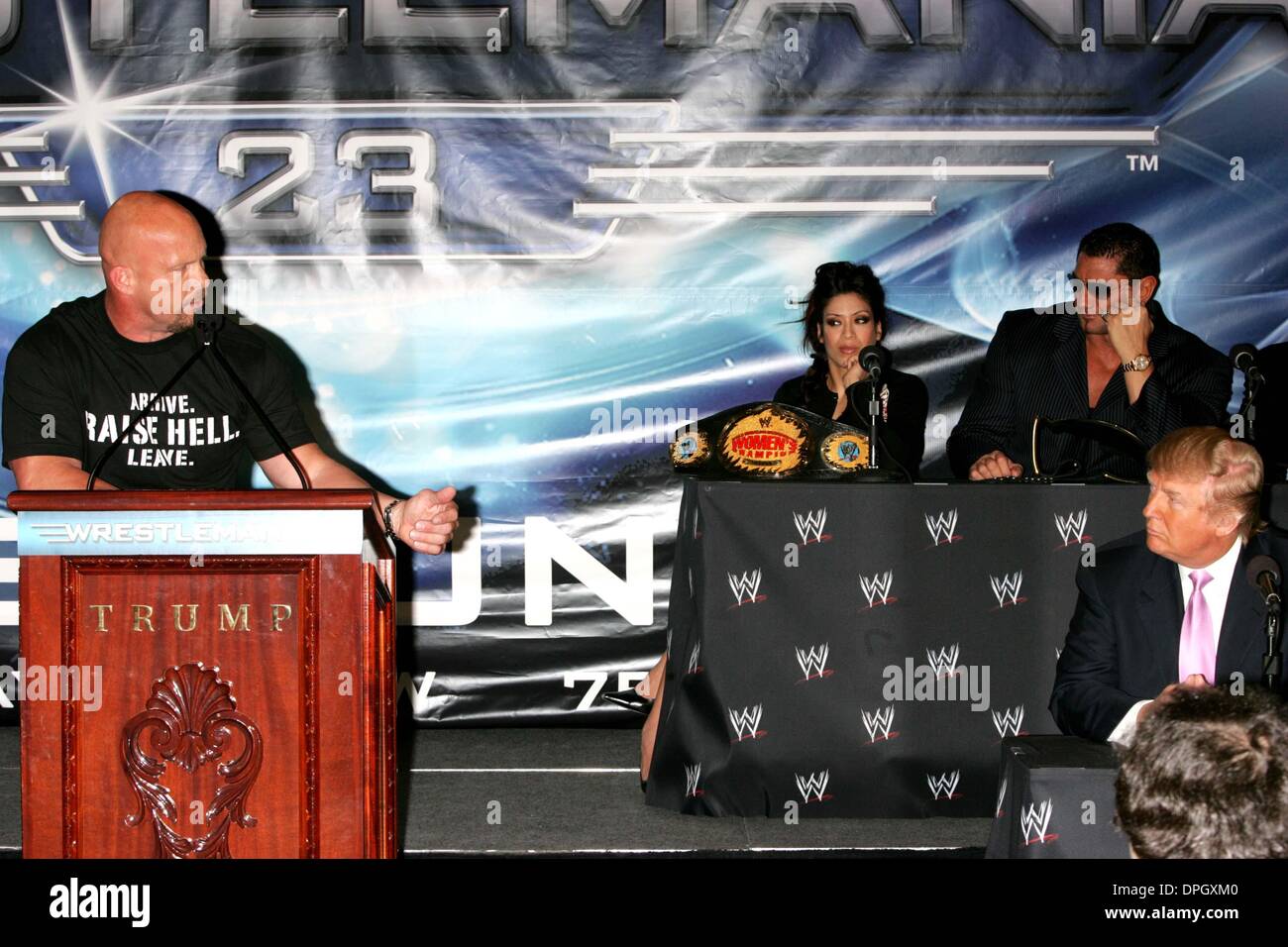 Mar. 27, 2006 - New York, New York, U.S. - A MOCK FIGHT BREAKS OUT  BETWEEN DONALD TRUMP AND VINCE McMAHON DURING A PRESS  CONFERENCE ANNOUNCING PLANS FOR WRESTLEMANIA 23, THE OUTCOME OF WHICH WILL SETTLE A BET BETWEEN TRUMP AND McMAHON IN WHICH THE LOSER HAS HIS HEAD SHAVED.TRUMP TOWERS  03-28-2007.       2007.STONE COLD STEVE AUSTIN, DONALD TRUMP AND WRESTLERS.K52377RM(Credit Ima Stock Photo