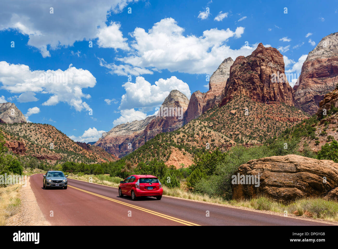 Cars on the scenic drive near the Visitor Center, Zion National Park, Utah, USA Stock Photo
