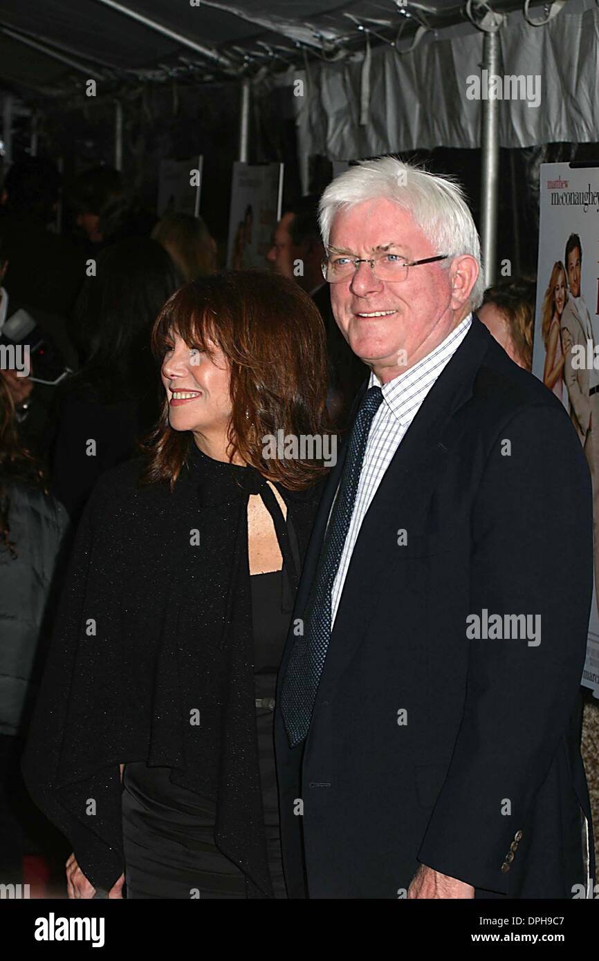Marlo thomas and phil donahue hi-res stock photography and images - Alamy