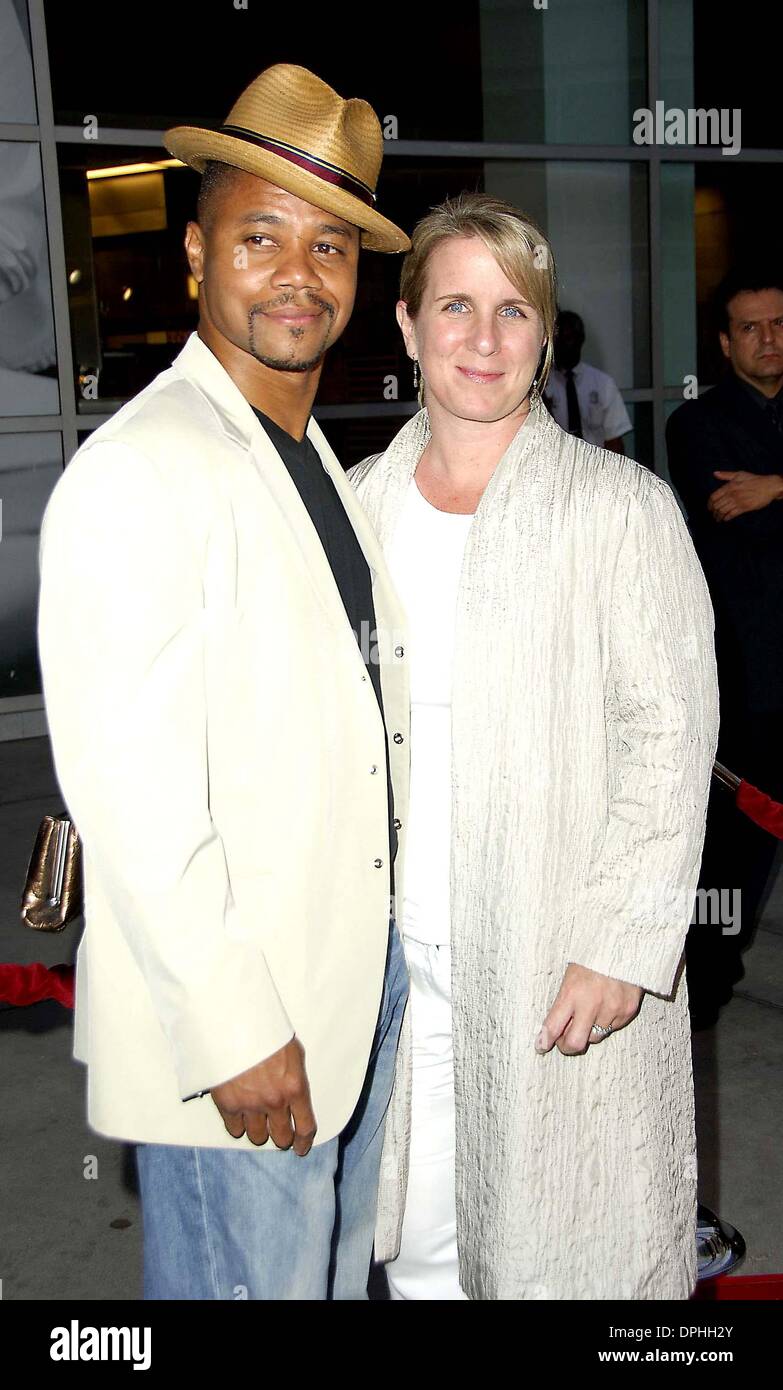 July 20, 2006 - Hollywood, California, U.S. - Cuba Gooding, Jr. and his wife Sara Kapfer during the Los Angeles premiere of the new movie SHADOWBOXER held at the Arclight Theatres, on July 19, 2006, in Los Angeles..   /   -    K49044MG(Credit Image: © Michael Germana/Globe Photos/ZUMAPRESS.com) Stock Photo