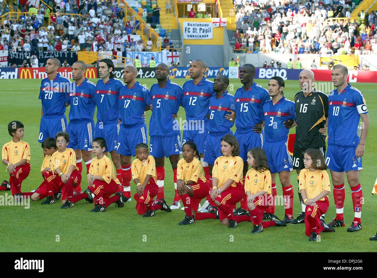 Hilo de la selección de Francia France-line-upfrance-v-greecefrance-v-greecejose-alvalade-stadium-DPJ2G6