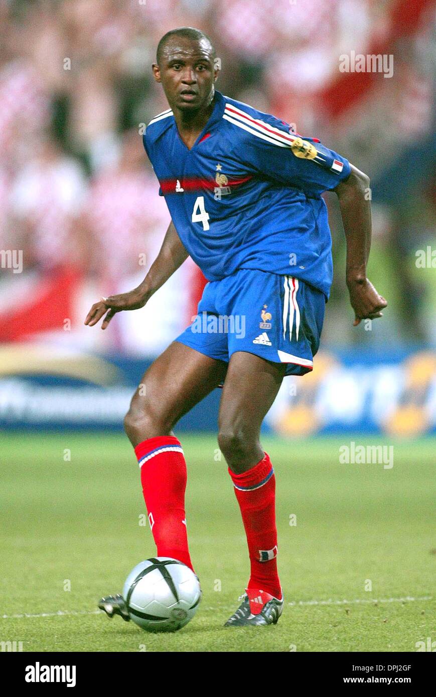 Patrick Vieira France Arsenal Fc Croatia V France Dr Magalhaes Pessoa Stadium Leiria Portugal 17 06 2004 Dig24228 K47872 World Cup Preview 2006 Stock Photo Alamy