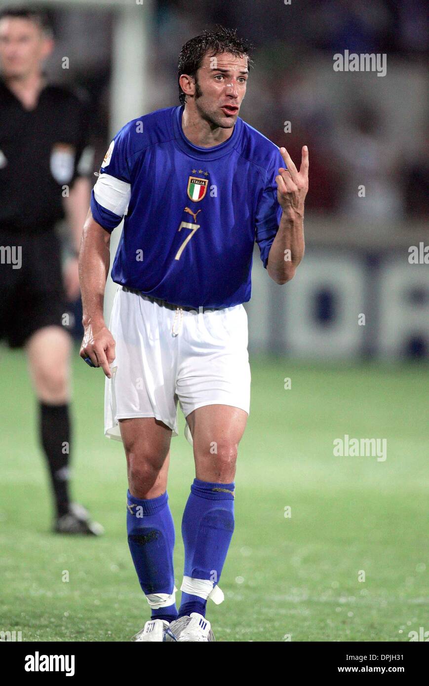 ALESSANDRO DEL PIERO.ITALY & JUVENTUS.ITALY V BULGARIA EURO 2004.D. AFONSO HENRIQUES STADIUM, GUIMARAES, PORTUGAL.22/06/2004.DIG24987.K47872.WORLD CUP PREVIEW 2006 Stock Photo