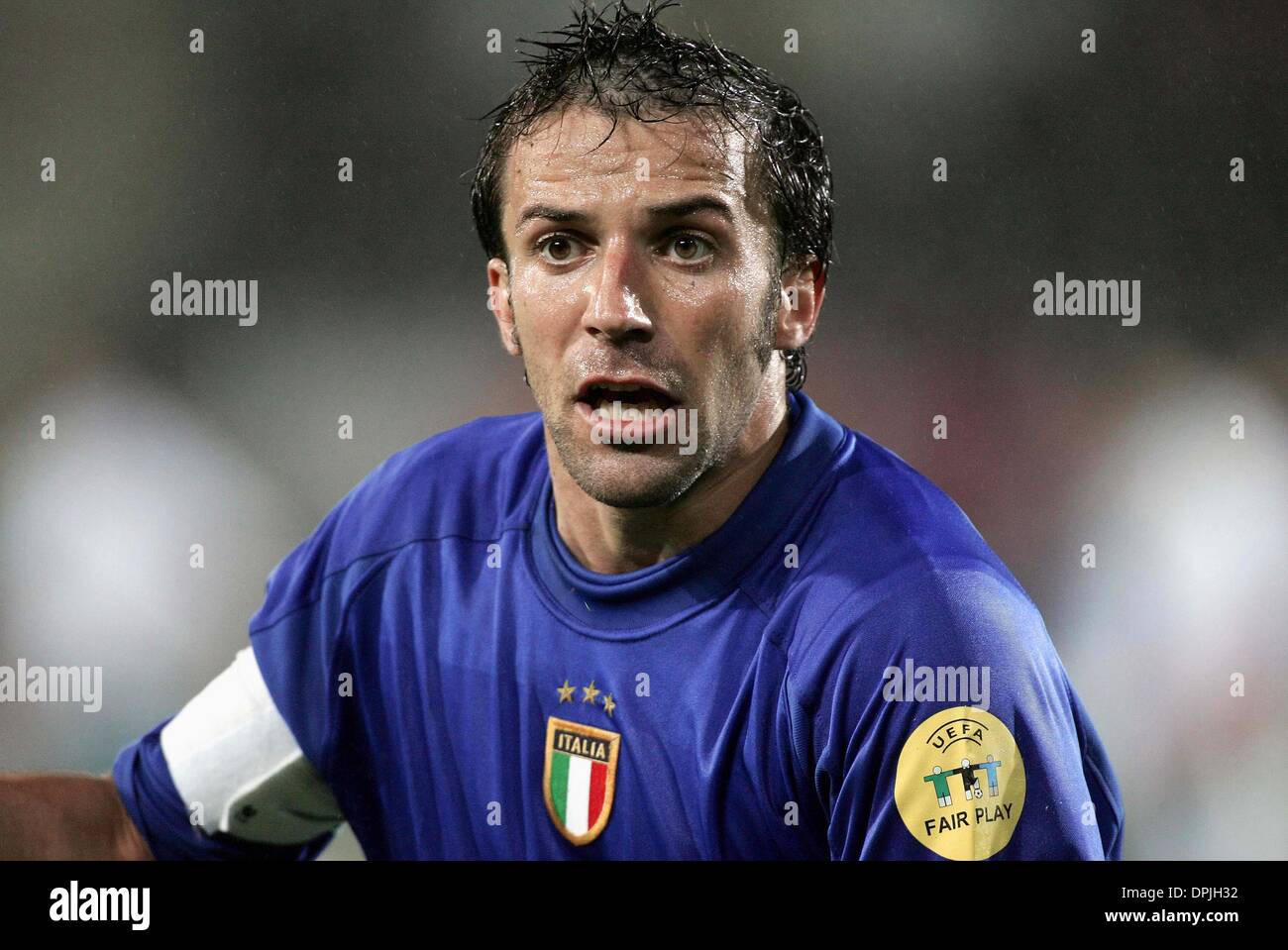 ALESSANDRO DEL PIERO.ITALY & JUVENTUS.ITALY V BULGARIA EURO 2004.D. AFONSO HENRIQUES STADIUM, GUIMARAES, PORTUGAL.22/06/2004.DIG24970.K47872.WORLD CUP PREVIEW 2006 Stock Photo