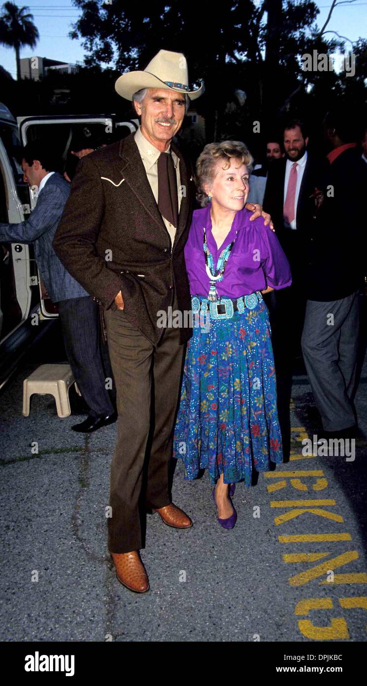 Feb 27 2006 dennis weaver hi-res stock photography and images - Alamy