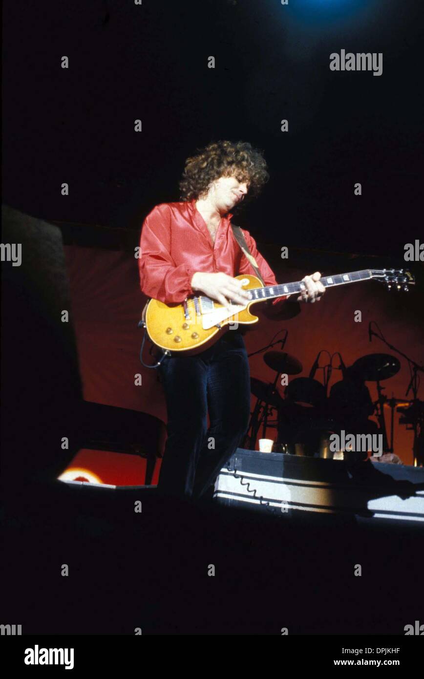 Apr. 13, 2006 R6887.1980.REO SPEEDWAGON GARY RICHRATH. LARRY KAPLAN(Credit Image © Globe