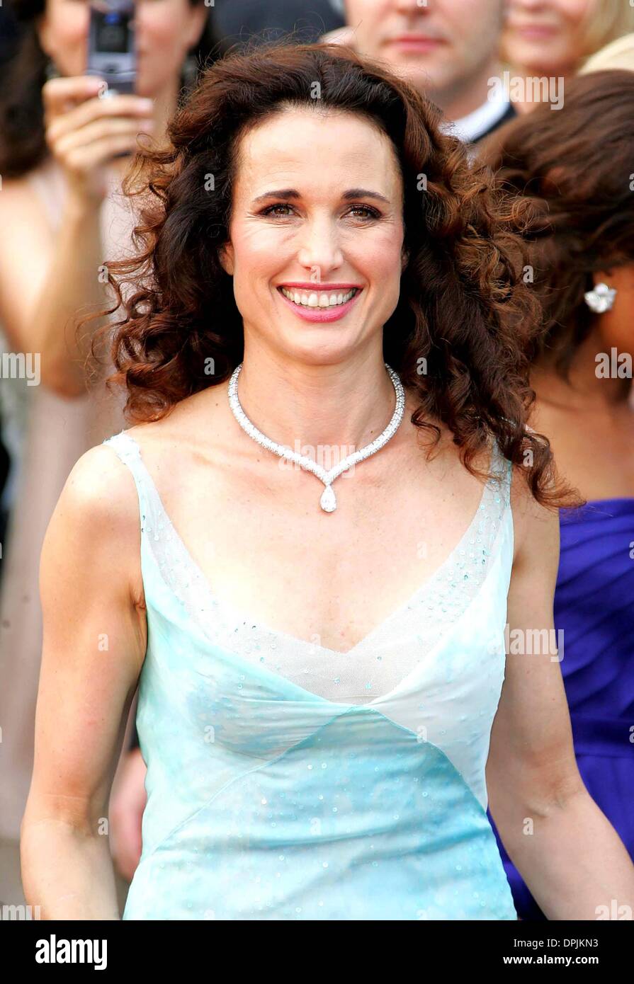 May 19, 2006 - Palais De Festival, CANNES, FRANCE - K47927.ANDIE MACDOWELL.ATTEND THE PREMIER OF THE WIND THAT SHAKES THE BARLEY IN CANNES.DIRECTOR & ACTORS.CANNES, FRANCE. DAVID GADD/ /   2006.(Credit Image: © Globe Photos/ZUMAPRESS.com) Stock Photo
