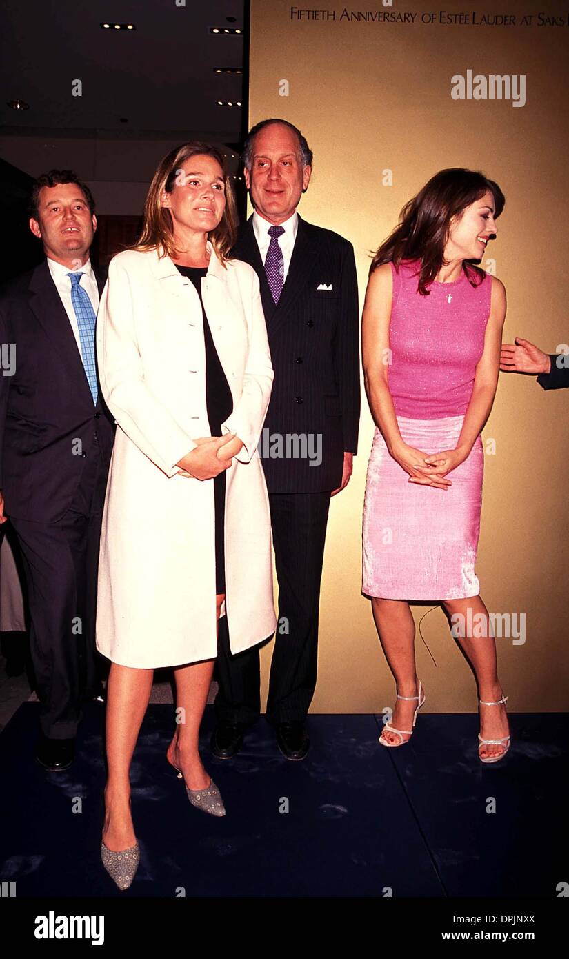 Jan. 6, 2006 - K15603Ar.Estee Lauder and Saks 5th Avenue 50th Anniversary  Celebration..Aerin Lauder and Elizabeth Hurley. Andrea Renault -  1999(Credit Image: © Globe PhotosZUMAPRESS.com Stock Photo - Alamy