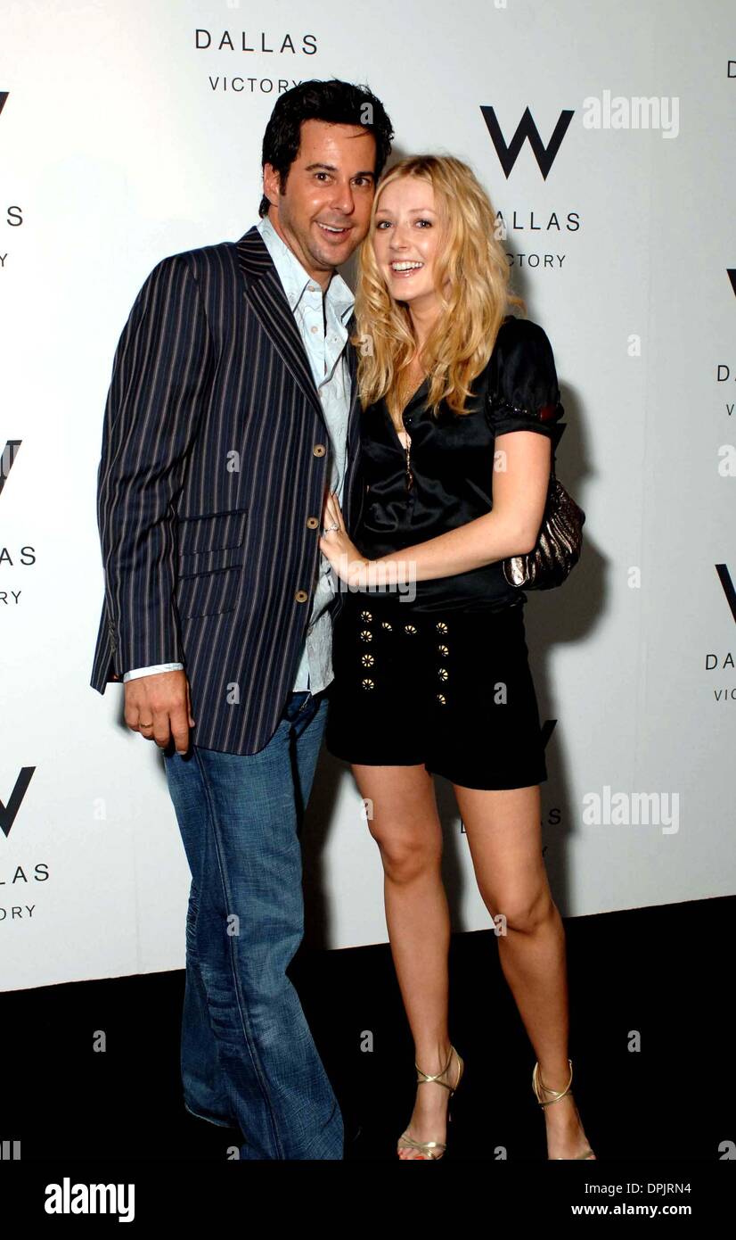 Deep in the heart of dallas, famed texas hospitality meets w style. June 29, 2006 Jonathan Silverman and Jennifer Finnigan in Dallas TX