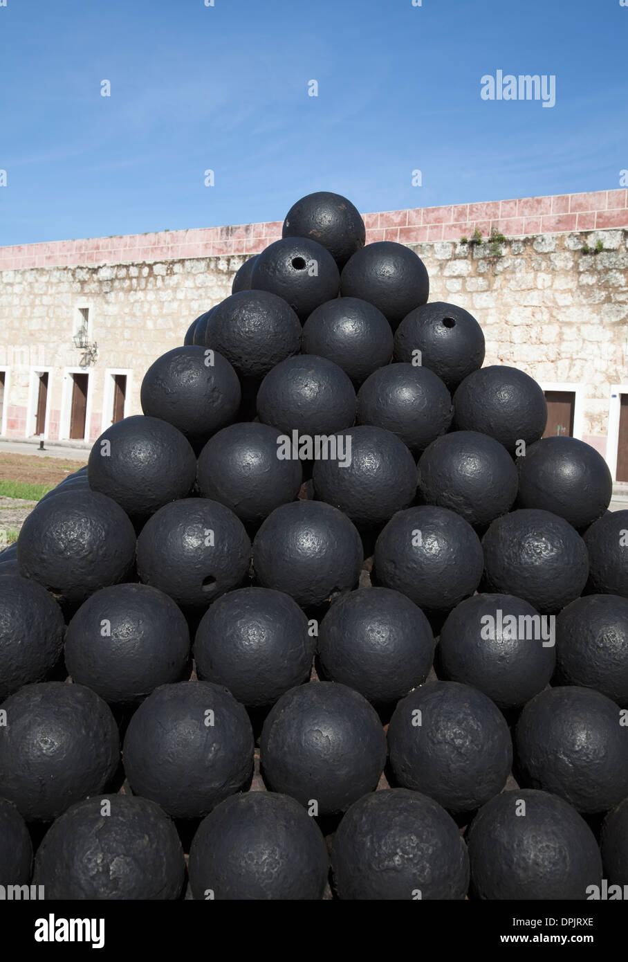 Pyramid of cannon balls for the cannons guarding the entrance to Havana