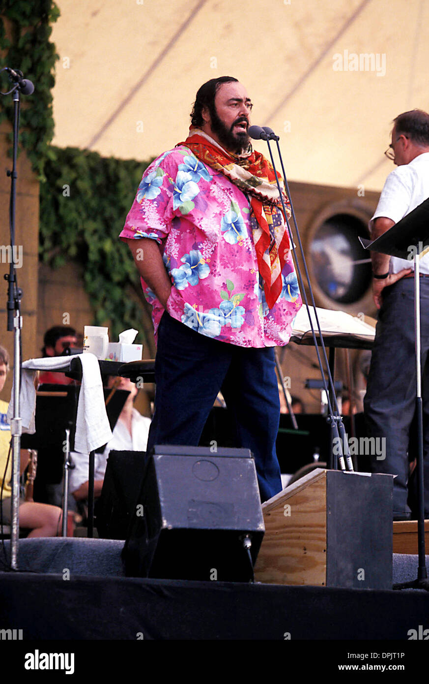 Aug. 17, 2006 - L5907ST.Luciano Pavarotti free concert in Central Park, New York City. Stephen Trupp -    1993.LUCIANOPAVAROTTIRETRO(Credit Image: © Globe Photos/ZUMAPRESS.com) Stock Photo