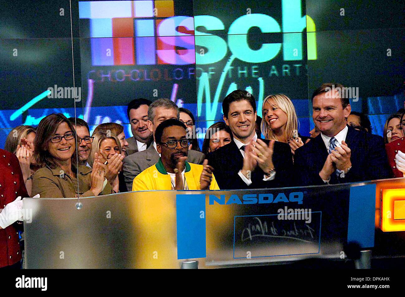 June 8, 2006 - K48239AR.CELEBRITIES TO INTRODUCE NATIONAL CHARITY INITIATIVE FOR UNICEF AND THE TISCH FILM SCHOOL AT NYU THROUGH THE SALE OF THE LOVE JEWELRY LINE BY CARTIER WAS HELD AT THE NASDAQ HEADQUARTERS, NEW YOKR CITY.06-08-2006. ANDREA RENAULT-   2006.SARAH JESSICA PARKER.SPIKE LEE.FREDERIC DE NARP OF CARTIER(Credit Image: © Globe Photos/ZUMAPRESS.com) Stock Photo