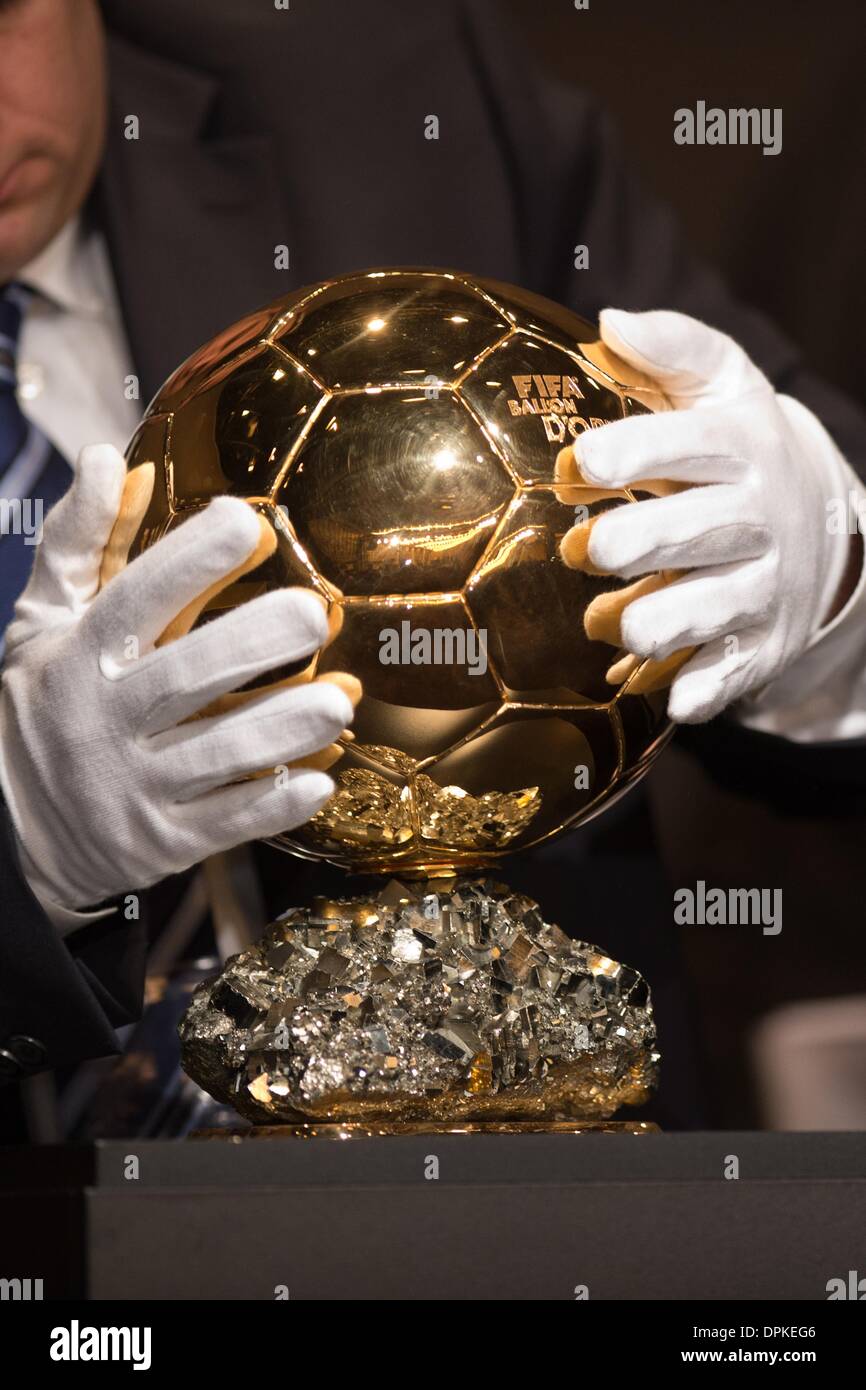 Football soccer general view hi-res stock photography and images - Page 5 -  Alamy