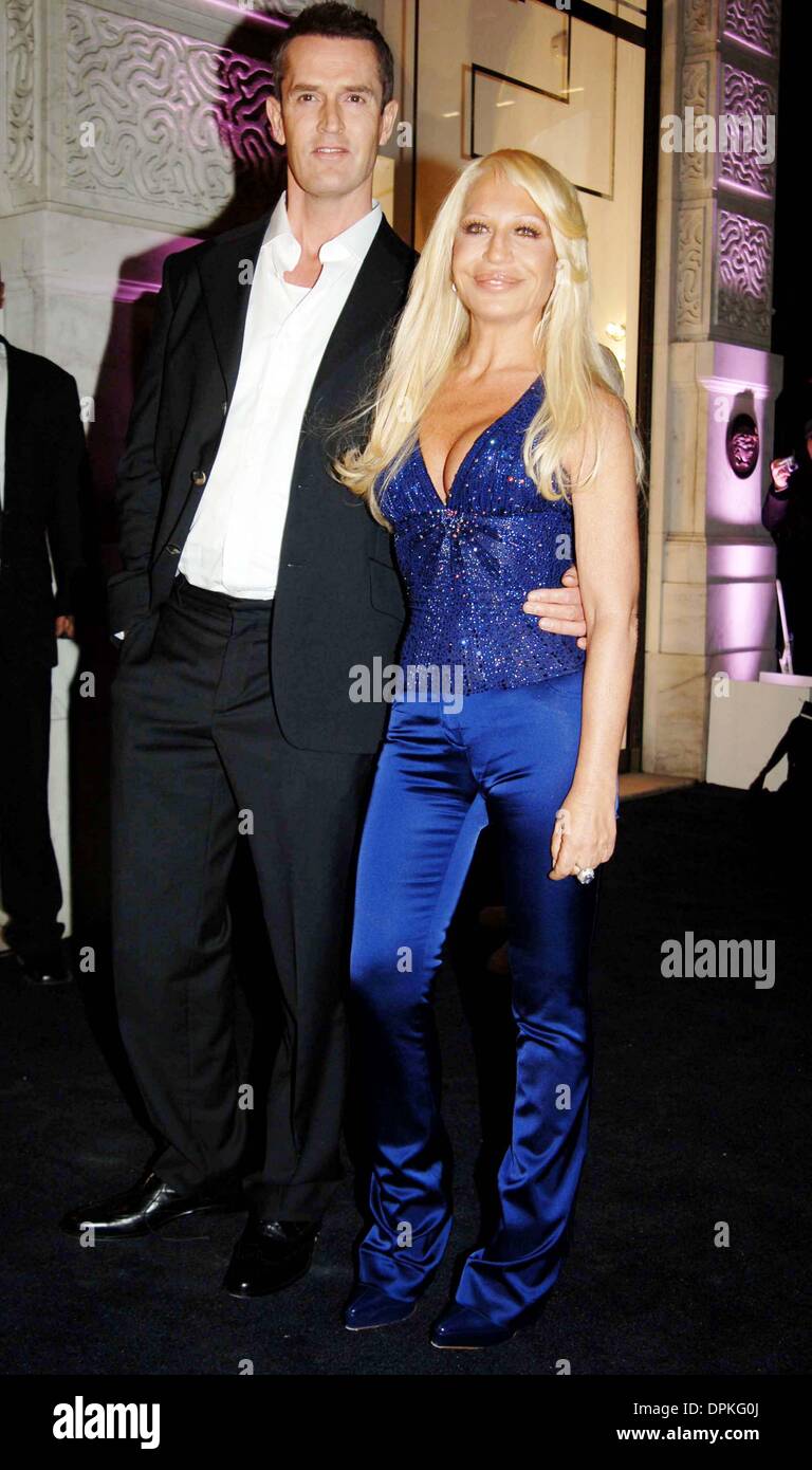 Donatella Versace Rupert Everett Hi res Stock Photography And Images donatella-versace-rupert-everett-hi-res-stock-photography-and-images
