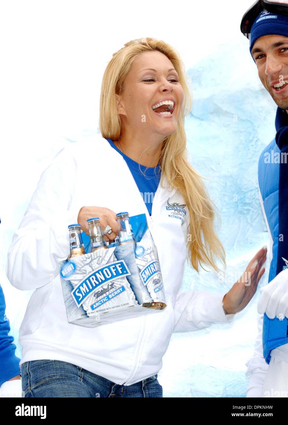 Oct. 11, 2006 - New York, New York, USA - Shanna Moakler introduces Smirnoff Twisted Arctic Berry drink at South Street Seaport in  Manhattan  on October 11, 2006.. Andrea Renault     K50194AR(Credit Image: © Globe Photos/ZUMAPRESS.com) Stock Photo