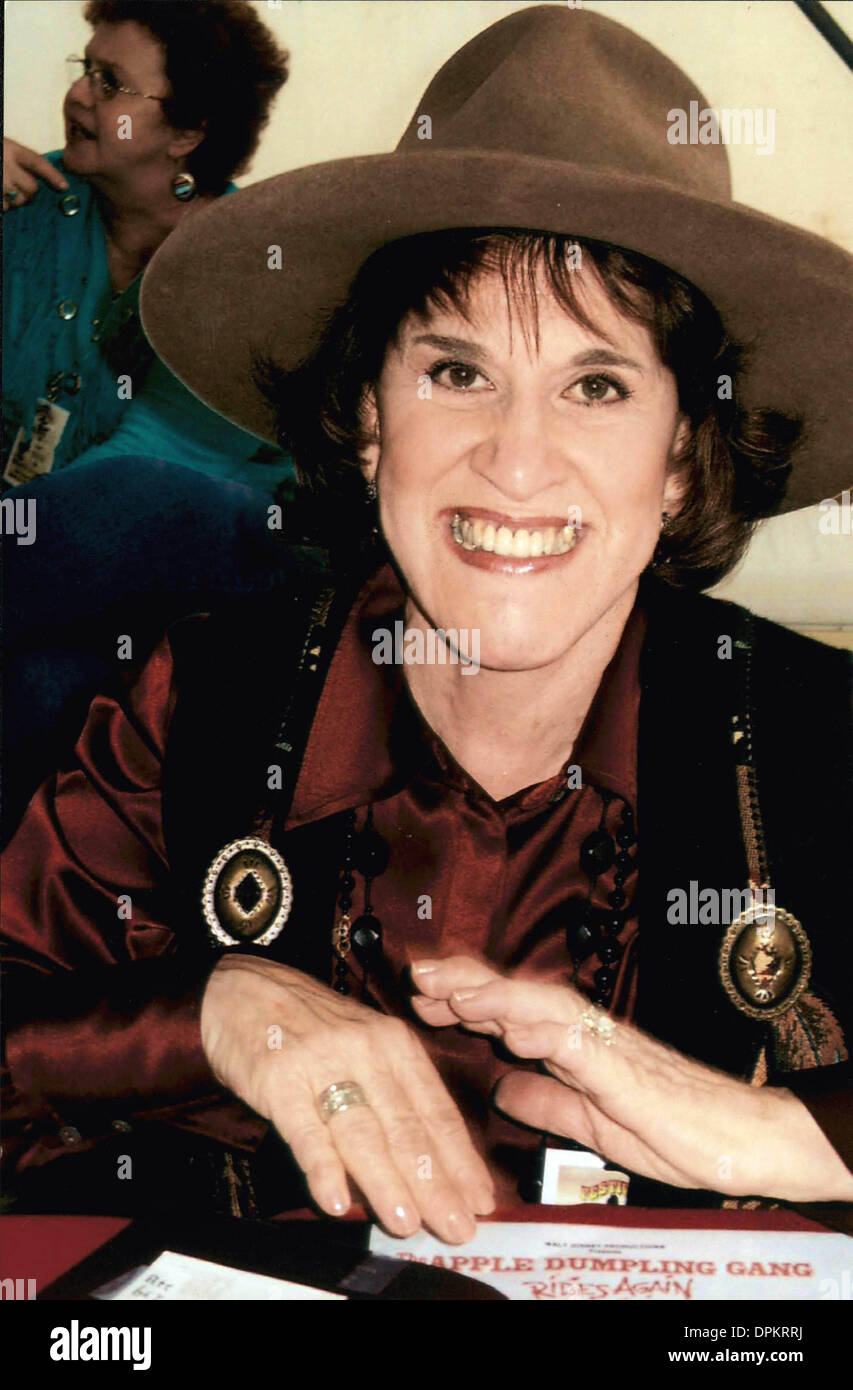 Ruth buzzi hi-res stock photography and images - Alamy