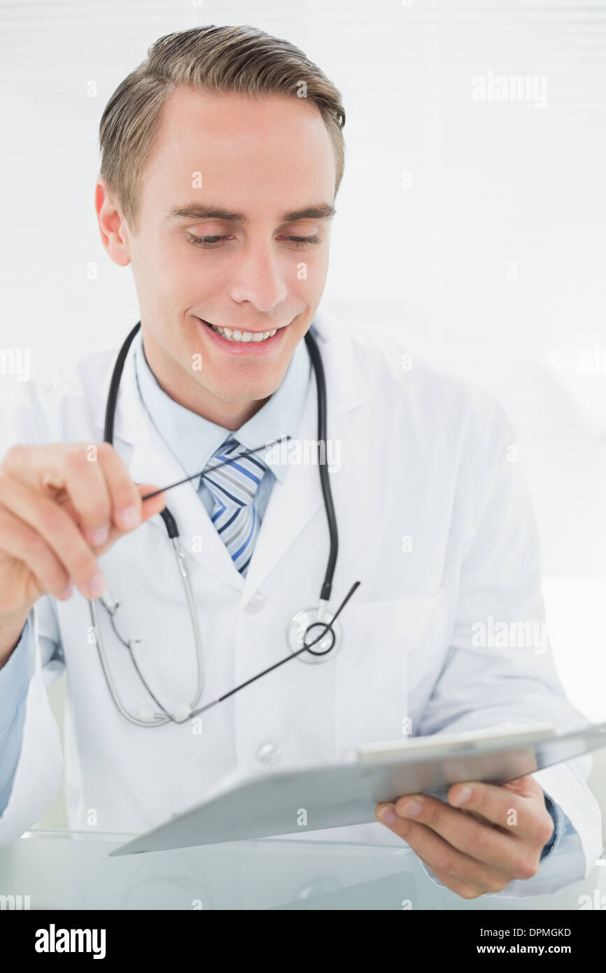 Doctor stethoscope close up male tablet hi-res stock photography and ...